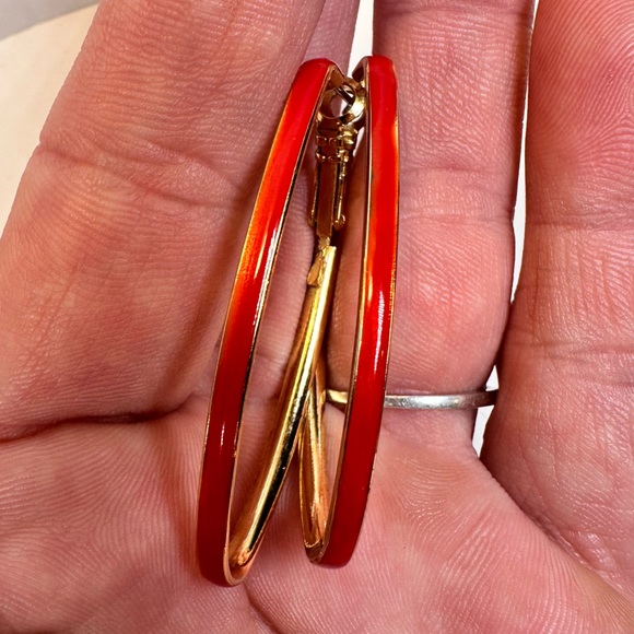 Gold tone with red enamel pierced dangle oval shape hoop earrings - Picture 3 of 7
